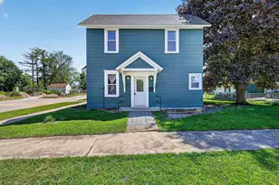 101 Broadway St, Stoughton, WI 53589 - Photo 2