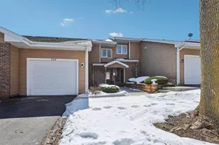 208 Creek Edge Ct, Waunakee, WI 53597 - Photo 2