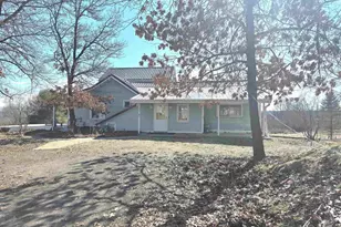 215 E Logan St, Tomah, WI 54660 - Photo 4