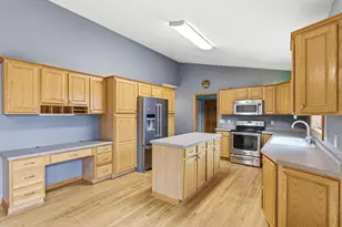 2734 Brooks Ridge Drive, Sun Prairie, WI 53590 - Photo 20