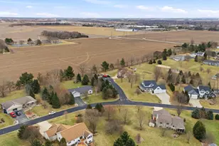 2734 Brooks Ridge Drive, Sun Prairie, WI 53590 - Photo 60