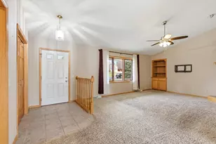 2734 Brooks Ridge Drive, Sun Prairie, WI 53590 - Photo 6