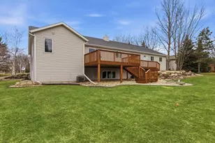 2734 Brooks Ridge Drive, Sun Prairie, WI 53590 - Photo 54