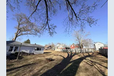 102 N Taylor Street, Albany, WI 53502 - Photo 10