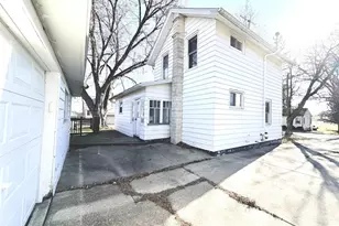 102 N Taylor St, Albany, WI 53502 - Photo 6
