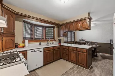 820 E Center Street, Juneau, WI 53039 - Photo 6