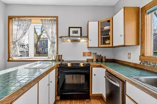 1137 Elizabeth St, Madison, WI 53703 - Photo 14