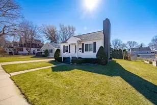 821 Van Buren St, Fort Atkinson, WI 53538 - Photo 4