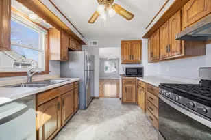 821 Van Buren St, Fort Atkinson, WI 53538 - Photo 18