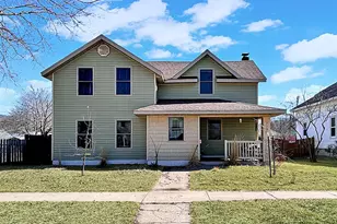 310 N Wacouta Ave, Prairie Du Chien, WI 53821 - Photo 30