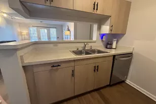 7201 Flagship Dr, Madison, WI 53719 - Photo 4