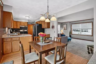 1604 Rustic Dr, Sun Prairie, WI 53590 - Photo 10