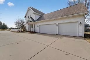 1614 Blue Ridge Trail, Waunakee, WI 53597 - Photo 6