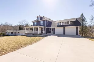1175 Sunset Dr, Platteville,  53818 - Photo 2