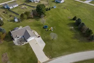 N4178 Country Club Dr, Brodhead, WI 53520 - Photo 4