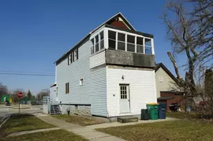 302 W Division St, Fond du Lac, WI 54935 - Photo 4