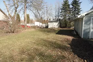 302 W Division St, Fond du Lac, WI 54935 - Photo 6