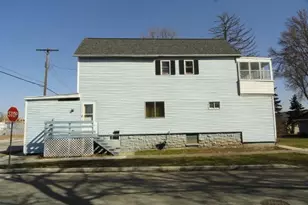 302 W Division St, Fond du Lac, WI 54935 - Photo 2