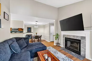 926 Harbor House Dr, Madison, WI 53719 - Photo 4