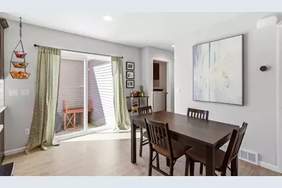 712 Sugar Maple Lane, Madison, WI 53593 - Photo 4