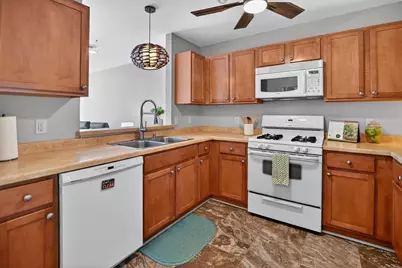 5334 Lake Park Boulevard, Madison, WI 53713 - Photo 12