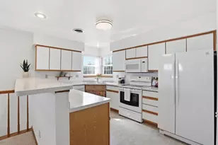 6243 Middleton Springs Dr, Middleton, WI 53562 - Photo 12