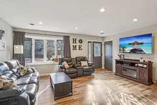 S9061 Meadowdale Rd, Prairie Du Sac, WI 53578 - Photo 8