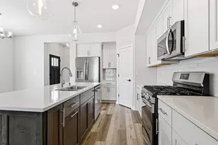 1455 Sandhill Ln, Mukwonago, WI 53149 - Photo 8