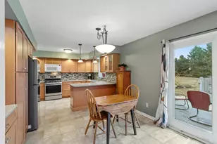 W7959 Jonathan Dr, Pardeeville, WI 53954 - Photo 8