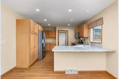 126 Jennifer Circle, Mount Horeb, WI 53572 - Photo 14