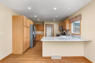 126 Jennifer Cir, Mount Horeb, WI 53572 - Photo 14