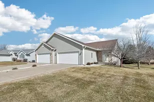 844 Dunn Ave, Oregon, WI 53575 - Photo 2