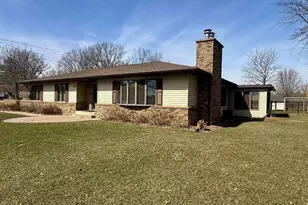 1125 Parkview Dr, Tomah, WI 54660 - Photo 2
