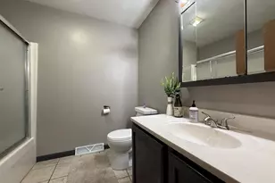 1405 Foster Ave, Janesville, WI 53545 - Photo 18