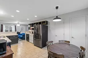 316 Madison St, Pardeeville, WI 53954 - Photo 12