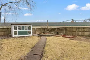 316 Madison St, Pardeeville, WI 53954 - Photo 34