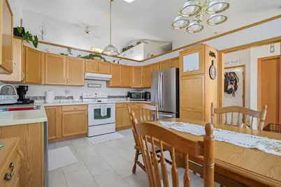 121 Martha Street, Beaver Dam, WI 53916 - Photo 4