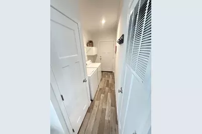 N65W22201 Saint James Drive #M57, Sussex, WI 53089 - Photo 8