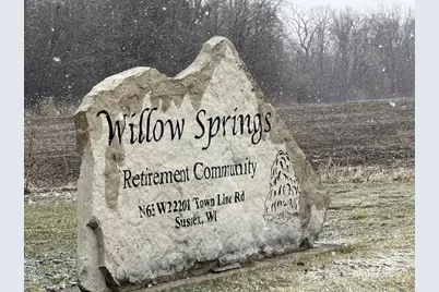 N65W22201 Saint James Drive #M57, Sussex, WI 53089 - Photo 4