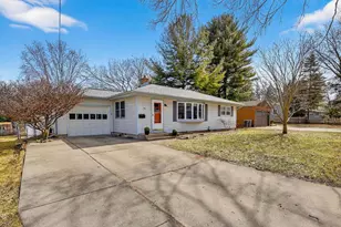 521 Orchard Dr, Madison, WI 53711 - Photo 2