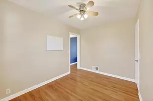 521 Orchard Dr, Madison, WI 53711 - Photo 14