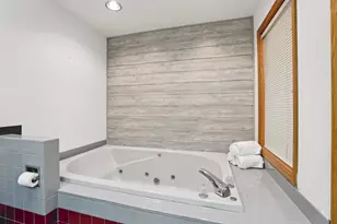 530 E Hiawatha Dr, Wisconsin Dells, WI 53965 - Photo 12