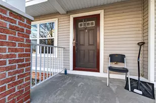 719 Cricket Ln, Madison, WI 53562 - Photo 2