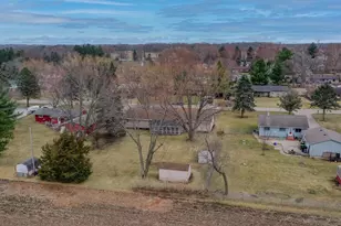 2213 E Huebbe Pkwy, Beloit, WI 53511 - Photo 32