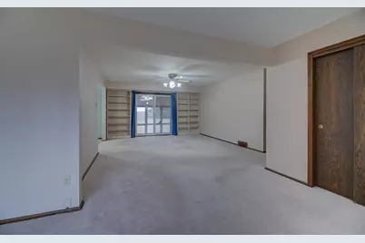 2213 E Huebbe Parkway, Beloit, WI 53511 - Photo 12