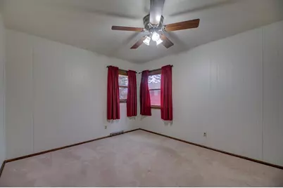 2213 E Huebbe Parkway, Beloit, WI 53511 - Photo 22