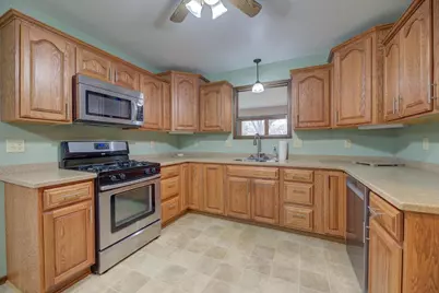 2213 E Huebbe Parkway, Beloit, WI 53511 - Photo 6