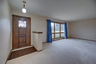 2213 E Huebbe Pkwy, Beloit, WI 53511 - Photo 14