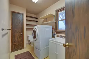 2213 E Huebbe Pkwy, Beloit, WI 53511 - Photo 16