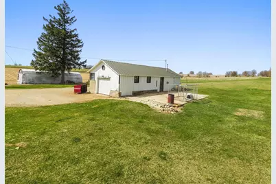 18442 W County Road C, Janesville, WI 53536 - Photo 54